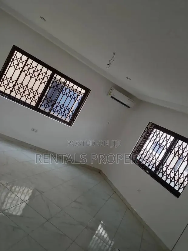 3bdrm Duplex in Oyarifa Mall Area for rent · Photo 1