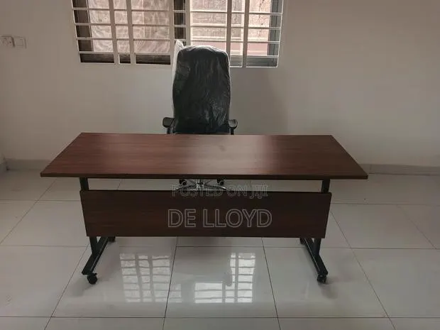 1.6 Conference/ Meeting/ Multipurpose Table · Photo 1