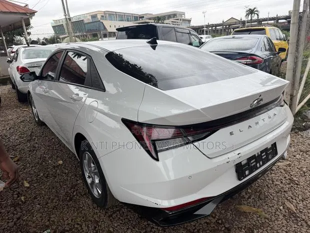 Hyundai Elantra N-Line 2022 White · Photo 1