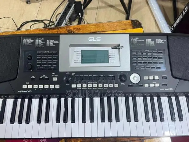 Gls Psr 4000 Professional Keyboard · Photo 1
