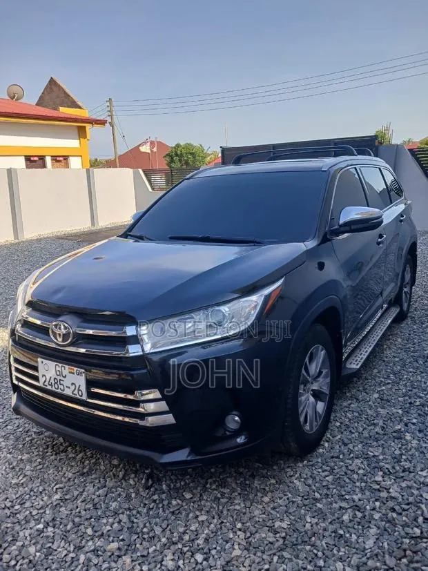 Toyota Highlander XLE 2019 Black · Photo 1