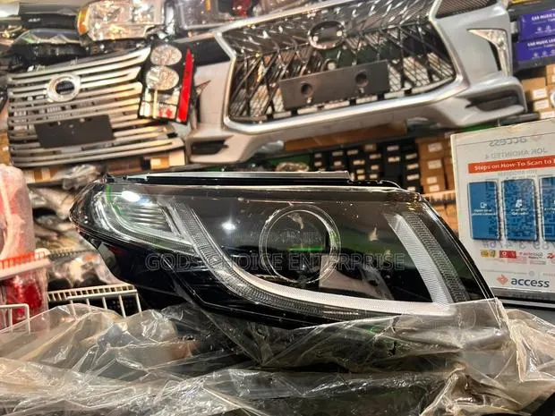 Headlight Range Rover EVOQUE 2018-2020 · Photo 1