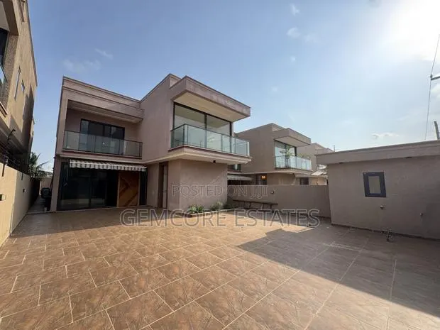 4bdrm House in New Nation, Lake Side Estate for sale · Photo 1