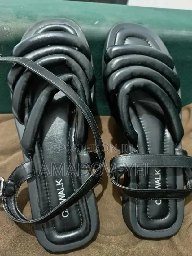 Catwalk Brand Black Sandals · Photo 1