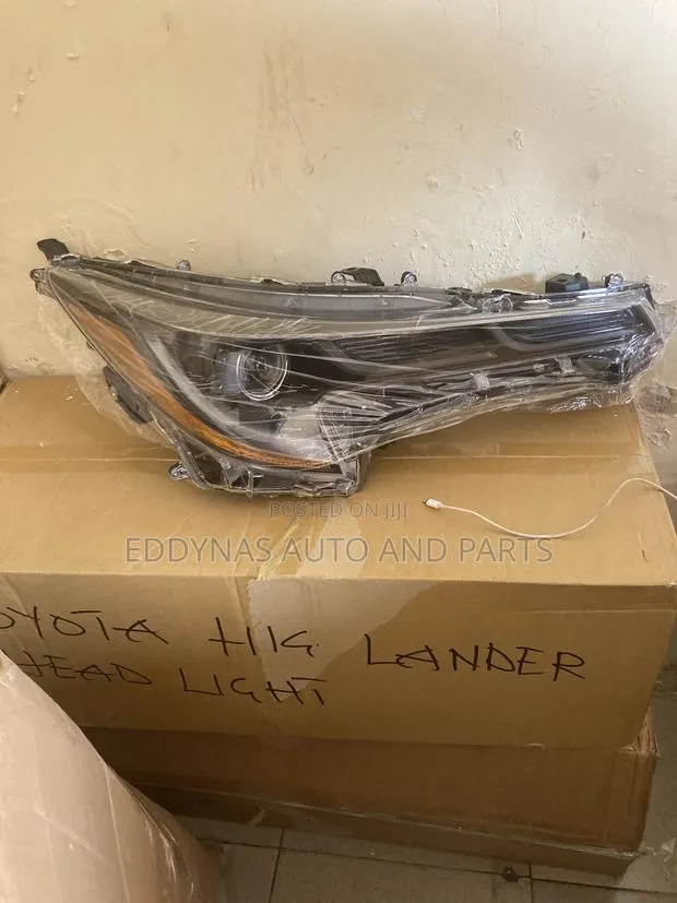 Toyota Corolla 2020,2021,2022 Headlight · Photo 1