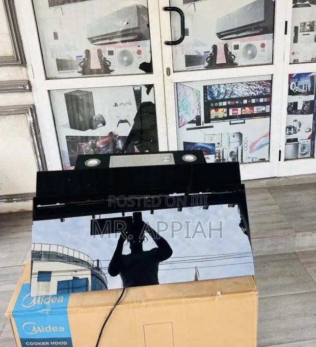 Extremely Affordable Midea 90j72-B Tempered Glass Heat Extractor. · Photo 1