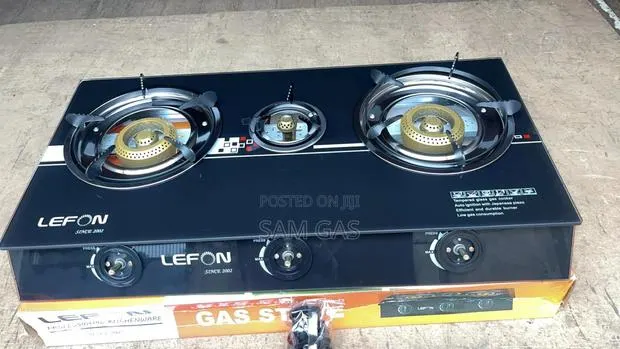 Glass 3 Burner Automatic Stove · Photo 1