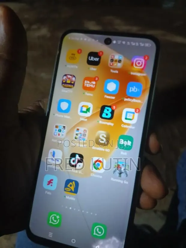 Infinix Hot 50i 128 GB Green · Photo 1