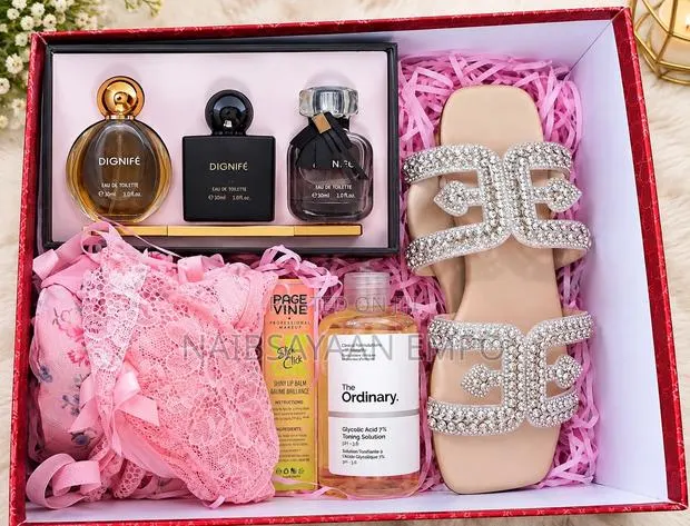 The Ultimate Women Gift Box · Photo 1