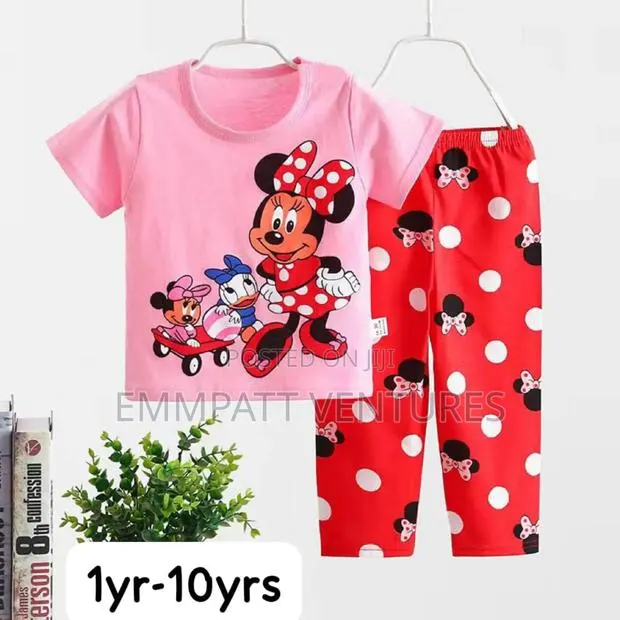 Kids Sleep Wear Top and Down Set · Photo 1