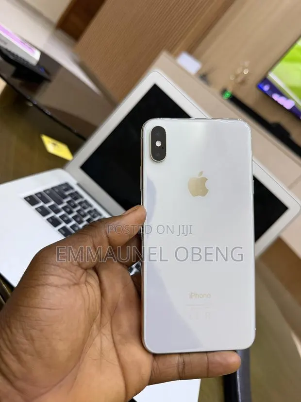 Apple iPhone XS Max 256 GB White · Photo 1