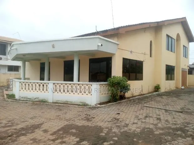 6bdrm House in Community 18, Spintex for rent · Photo 1