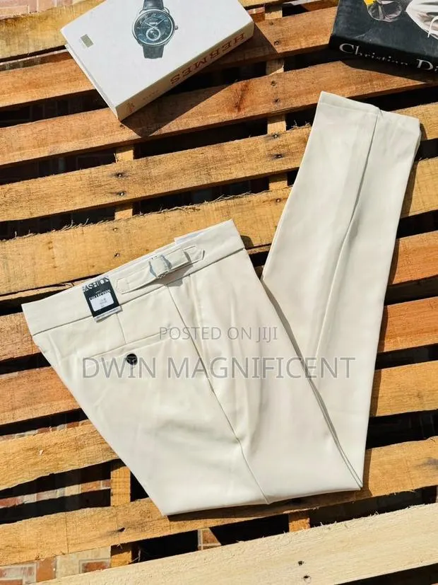 Original Beltless Pants · Photo 1