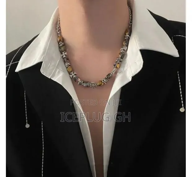 Beaded Cross Pendant Necklace · Photo 1