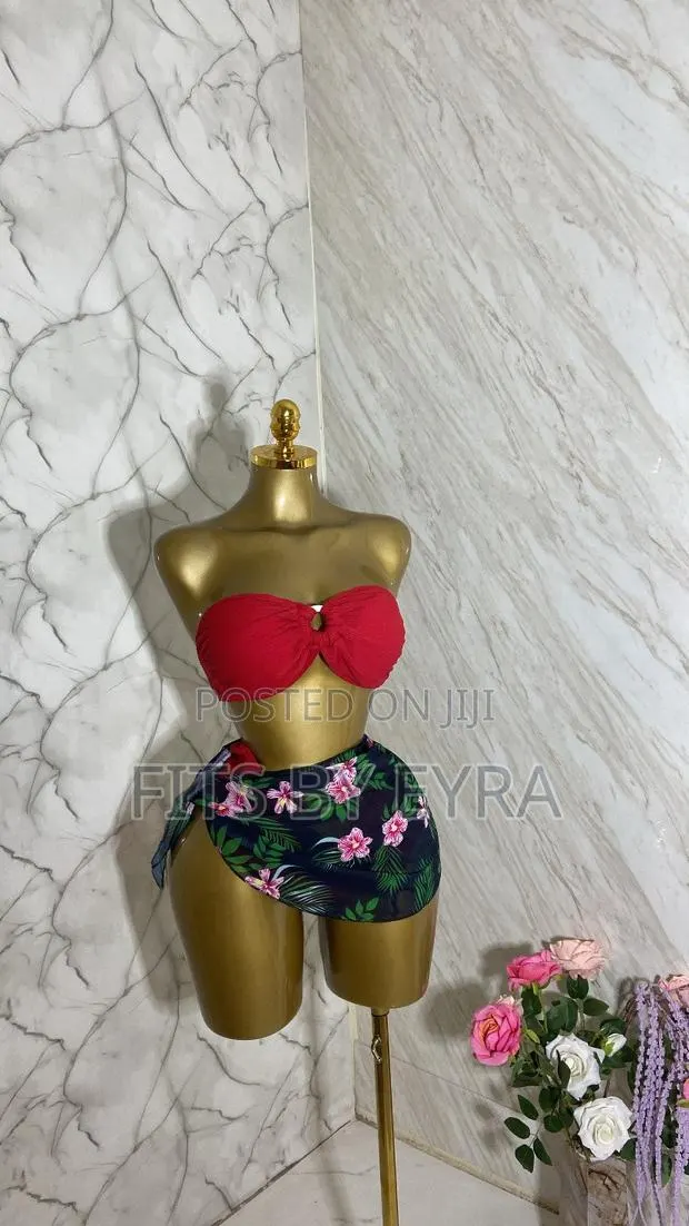 Red Scalet Kiss Swimwear · Photo 1