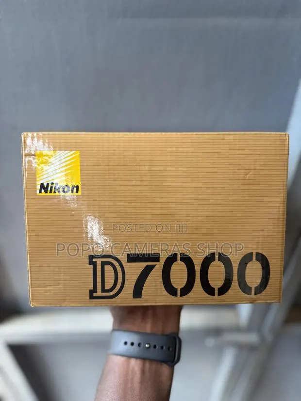 Nikon D7000+18-105mm Lens · Photo 1