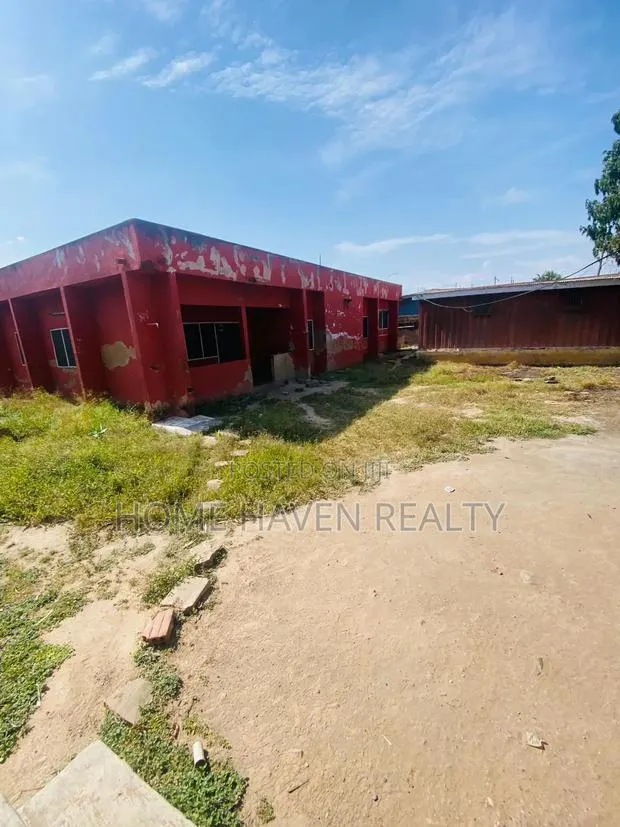 1 Half Plot for Sale at Alajo · Photo 1