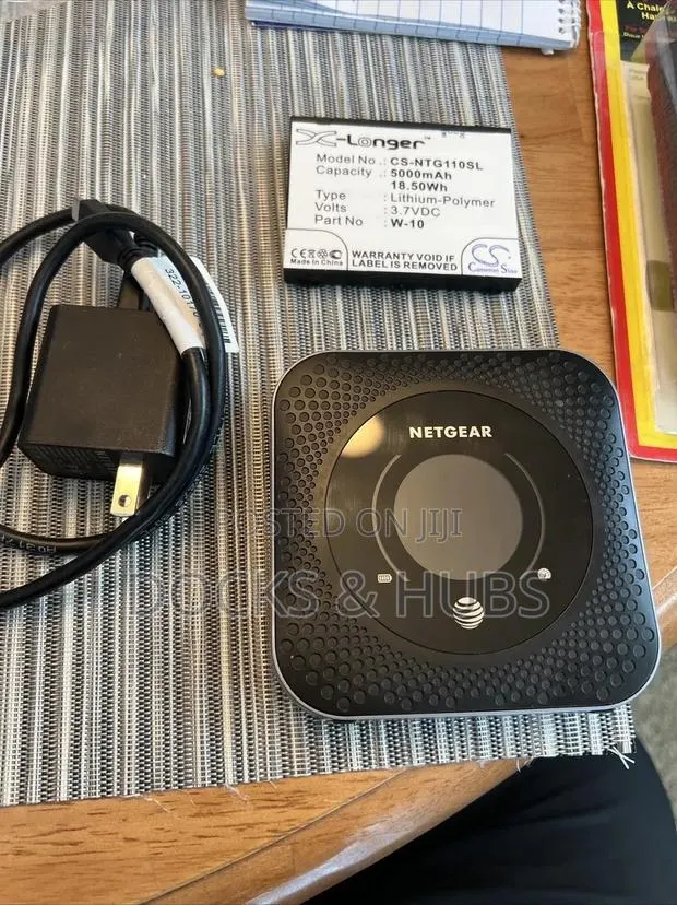 Netgear Nighthawk M1 Mobile Hotspot 4g Lte Router Mr1100 · Photo 1