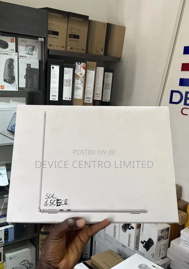 New Laptop Apple MacBook Air 2026 M5 16GB Apple M5 SSD 512GB · Photo 1