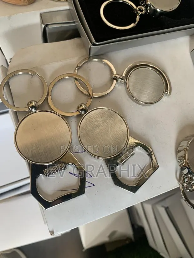 Metal Keyholder · Photo 1