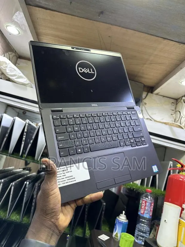 Laptop Dell Latitude 5300 8GB Intel Core i5 SSD 256GB · Photo 1