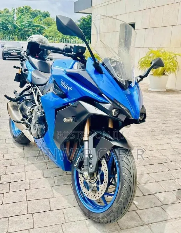Suzuki 2023 Blue · Photo 1