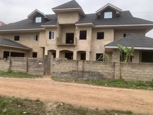 8bdrm House in East Legon Hills for sale · Photo 1
