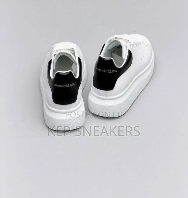 Alexander McQueen Oversized · Photo 1