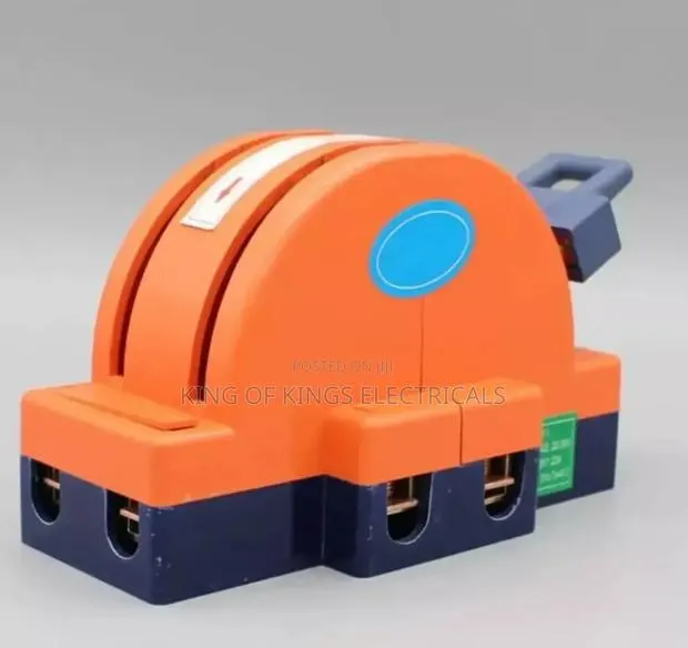 Heavy-Duty Knife Changeover Switch – 225a, 220–380v · Photo 1