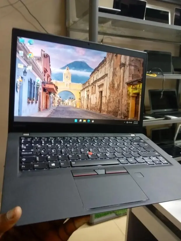 Laptop Lenovo ThinkPad T460s 8GB Intel Core i5 SSD 256GB · Photo 1