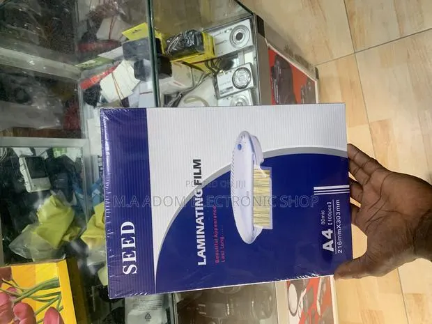 Crystal Clear A4 Laminator Pouches · Photo 1