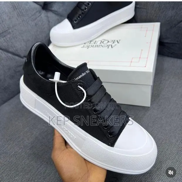 Alexander McQueen Deck Plimsoll · Photo 1