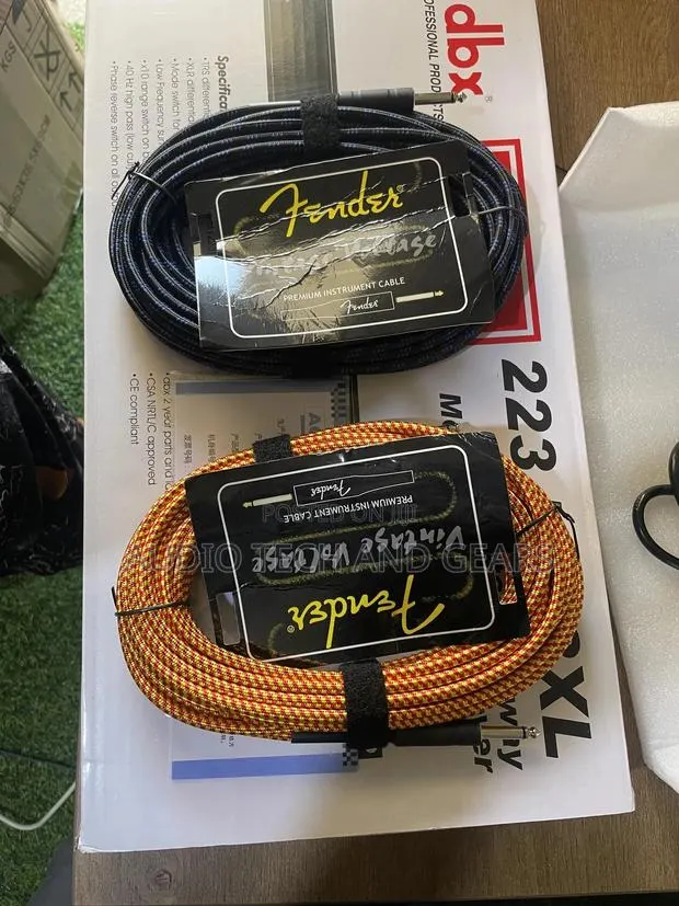 Fender Jack to Jack 10m Cable · Photo 1