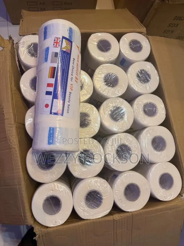 Neck Ruffles · Photo 1