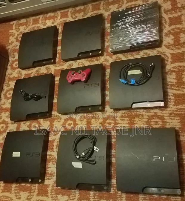 Ps3 With 2 Controllers Plus 10 Games. · Photo 1