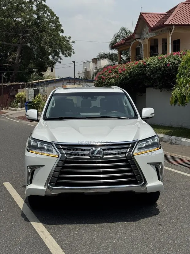 Lexus LX 570 AWD 2017 White · Photo 1