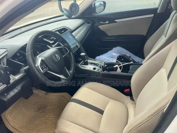 Honda Civic 2017 White · Photo 1