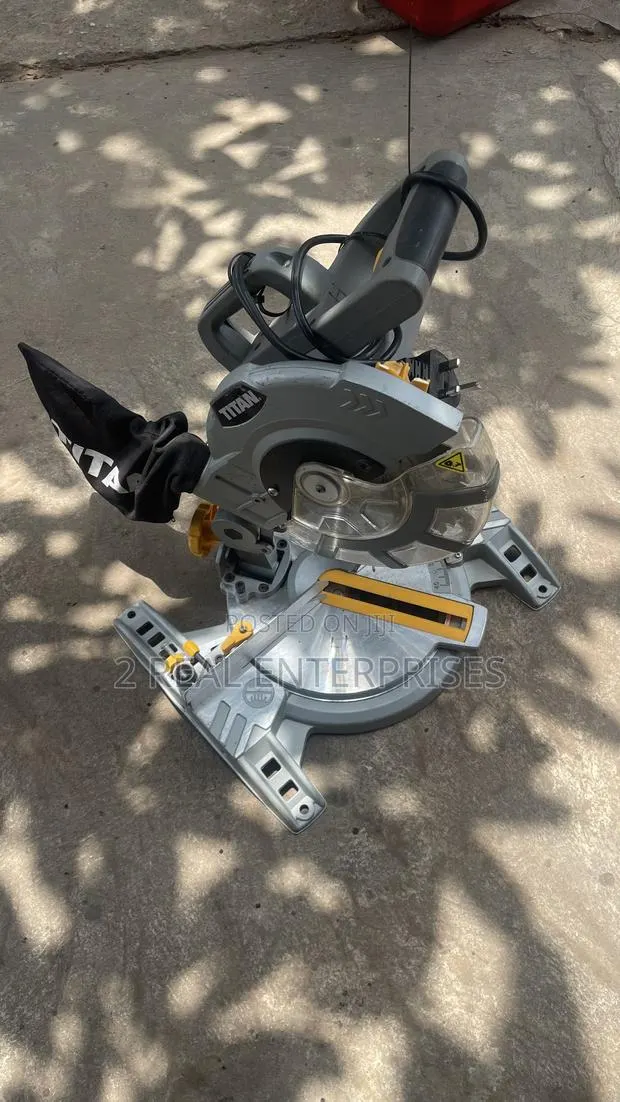 Titan 210mm Electric Sliding Mitre Saw · Photo 1