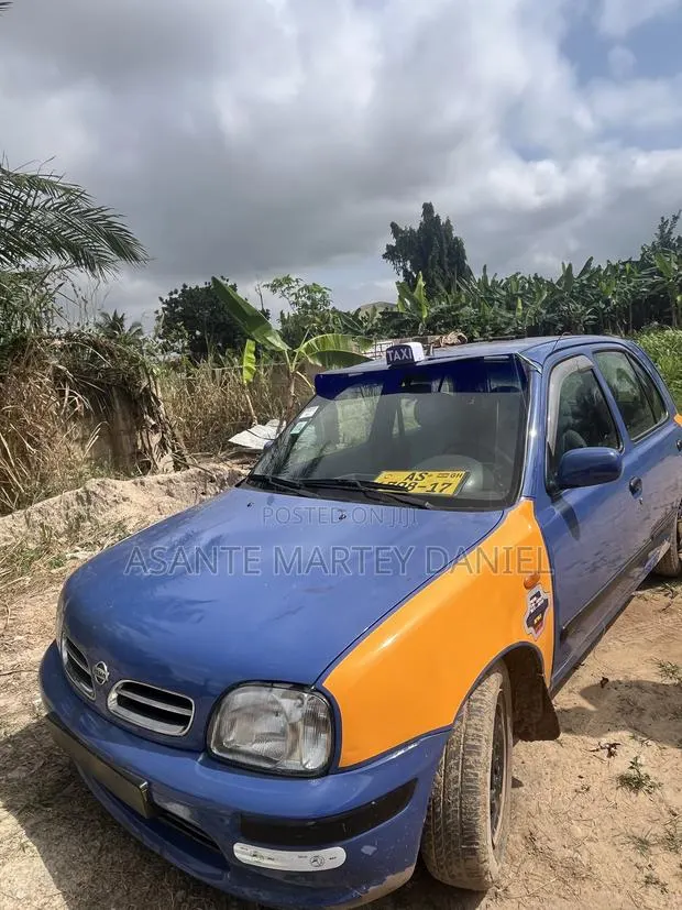 Nissan Micra 2005 Blue · Photo 1