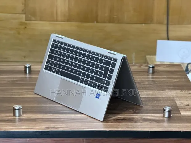 Laptop HP EliteBook 1040 G8 16GB Intel Core i5 SSD 256GB · Photo 1
