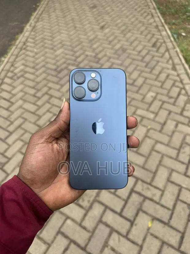 Apple iPhone 15 Pro Max 256 GB Blue · Photo 1