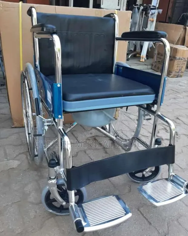 Commode Wheel Chair · Photo 1
