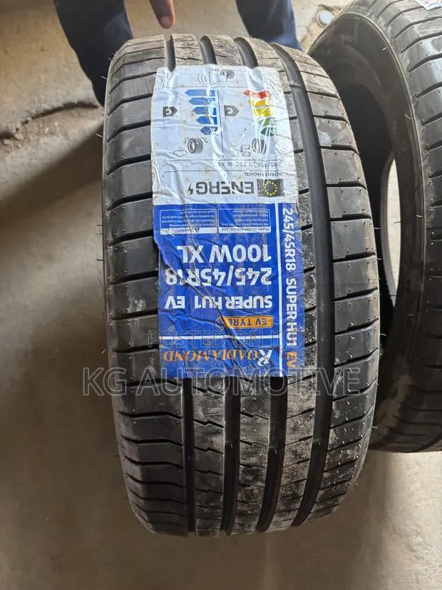 245/45r18 Tyre · Photo 1
