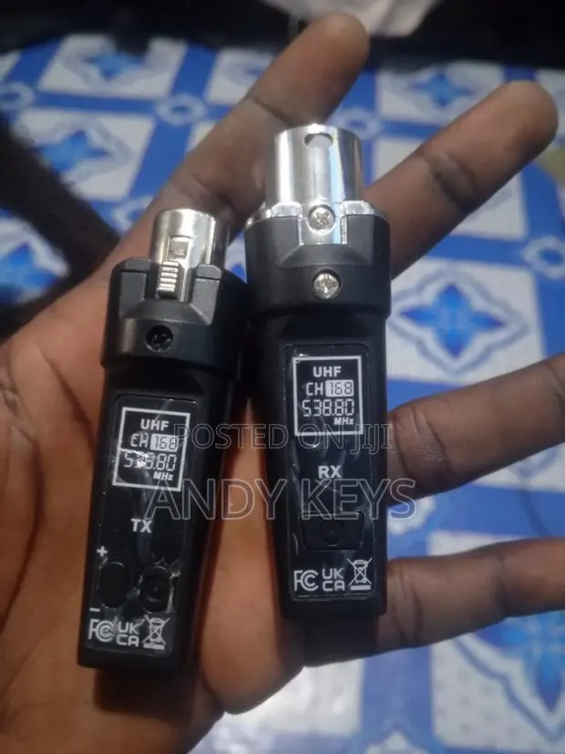 Wireless Microphone Transmitter and Receiver · Photo 1