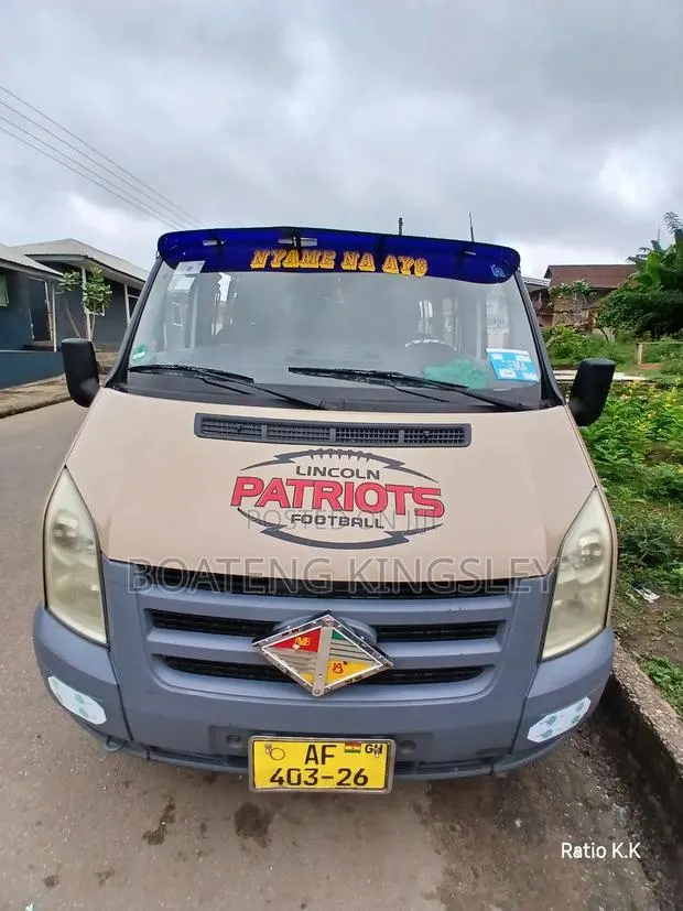 Ford Transit 2012 Grey · Photo 1