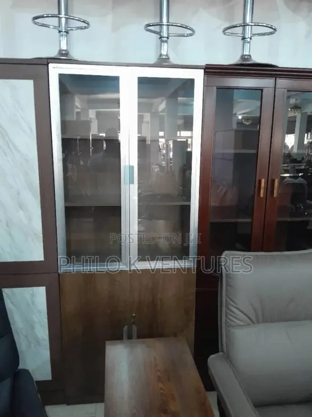 Metal Cabinet With Save · Photo 1