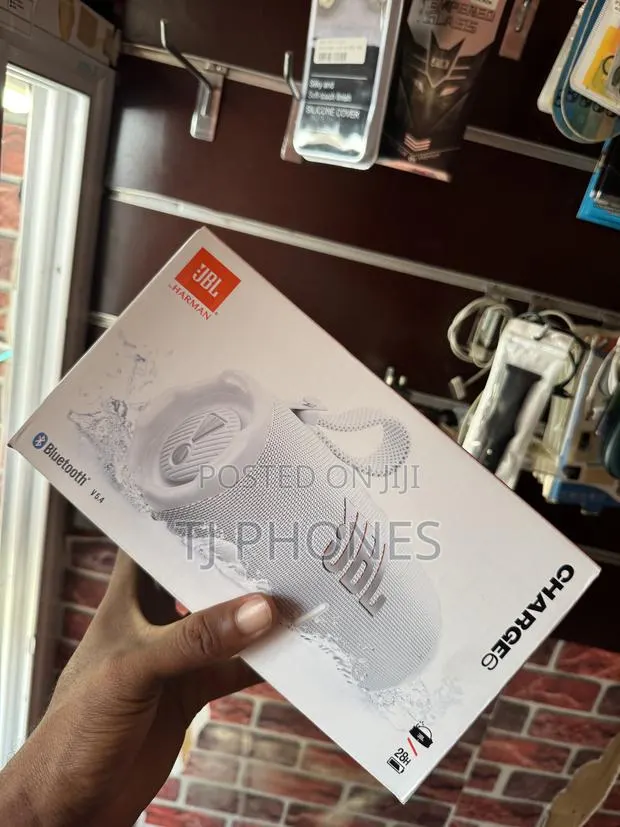 JBL Charge 6 · Photo 1