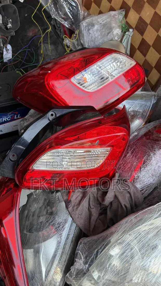 Mitsubishi Mirage Hatchback Taillight 2016,2017,2018 · Photo 1