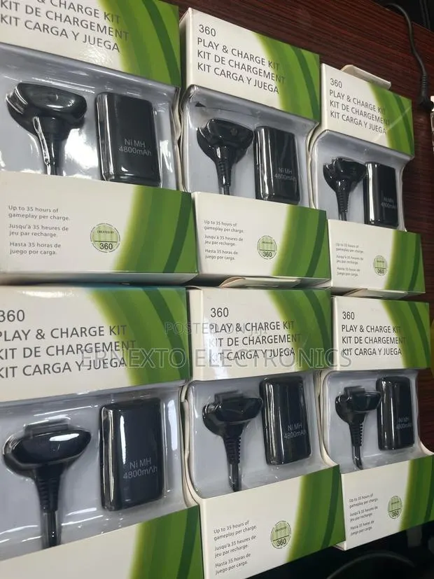 Xbox 360 Controller Charger and Battery Available · Photo 1