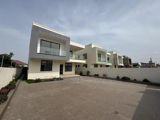 4bdrm House in School Junction, Ashaley Botwe for sale · Photo 1